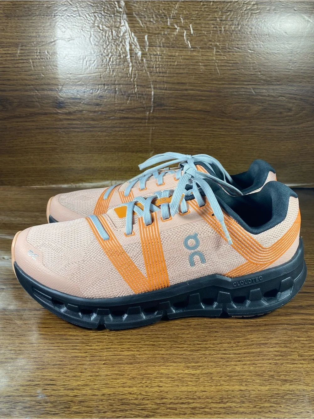 On Cloud Cloudgo women’s shoe size 7.5